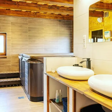Wellness Chaty Villa *
